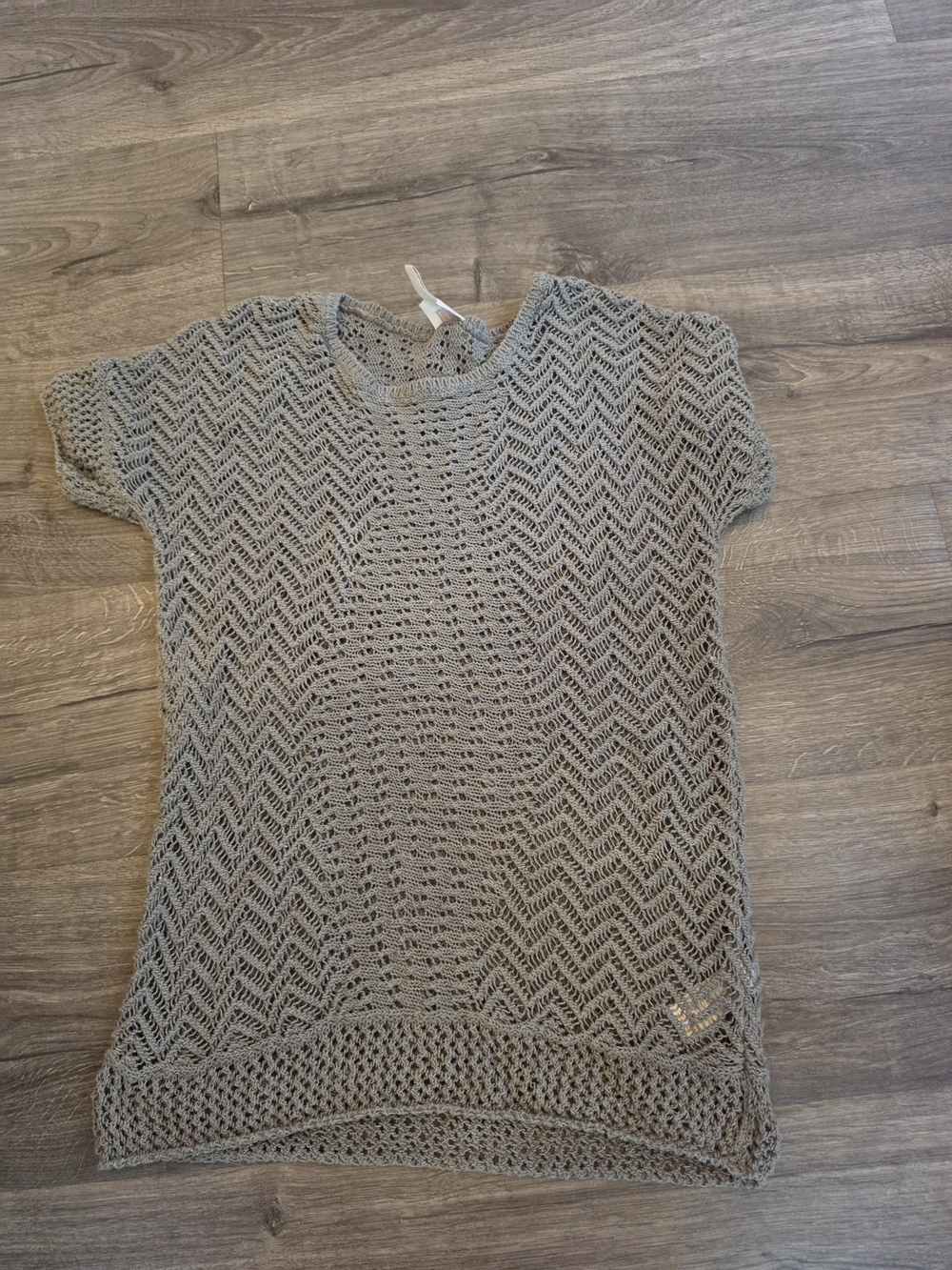 Chico's Open-Knit Scoop Neck Short-Sleeve Sweater in Gray